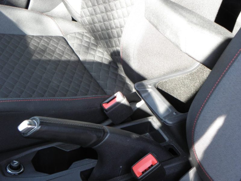 Volkswagen  Polo VI 1.0 TSI 95ch Connect • 2ème main • Entretien Volkswagen
