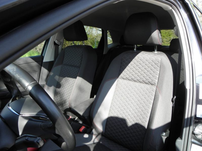 Volkswagen  Polo VI 1.0 TSI 95ch Connect • 2ème main • Entretien Volkswagen