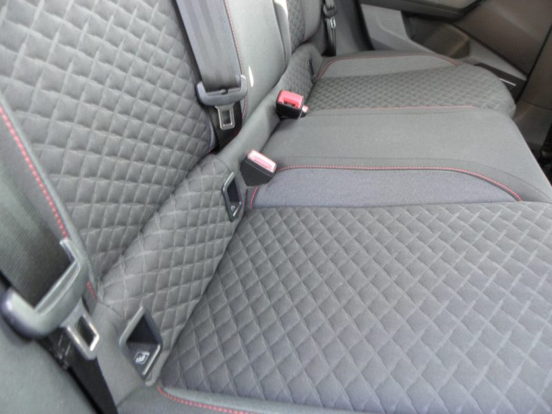 Volkswagen  Polo VI 1.0 TSI 95ch Connect • 2ème main • Entretien Volkswagen