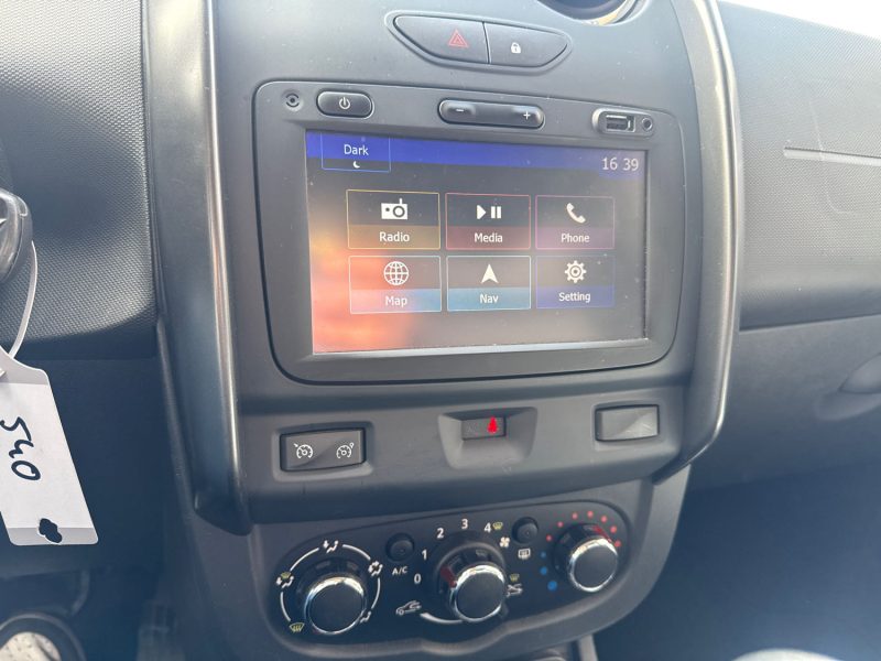 DACIA  DUSTER 1.6 SCE 115 LAUREATE 4X4 