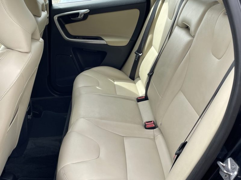 VOLVO XC60  D3 2.0L 149CV  GARANTIE 3/12 MOIS 2016