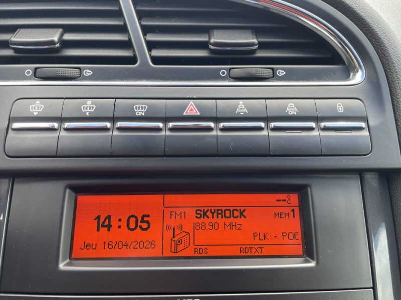 PEUGEOT 5008 1.6 HDI 110CV    GARANTIE 3/12 MOIS 2010