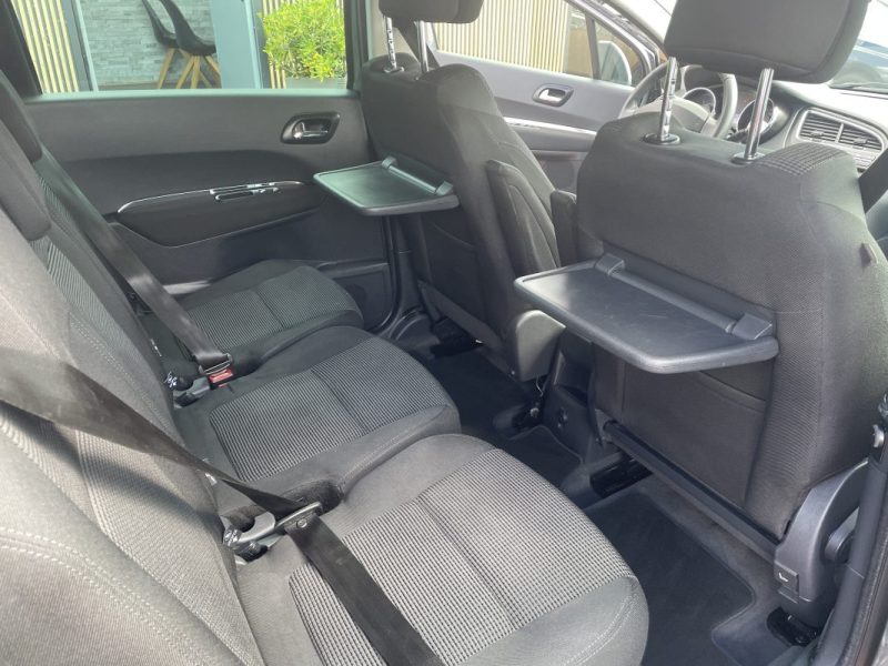 PEUGEOT 5008 1.6 HDI 110CV    GARANTIE 3/12 MOIS 2010