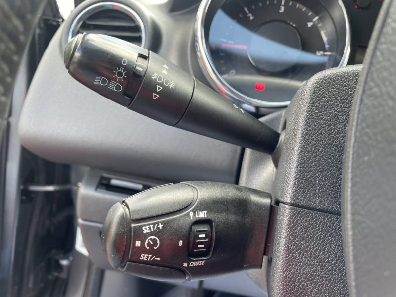 PEUGEOT 5008 1.6 HDI 110CV    GARANTIE 3/12 MOIS 2010