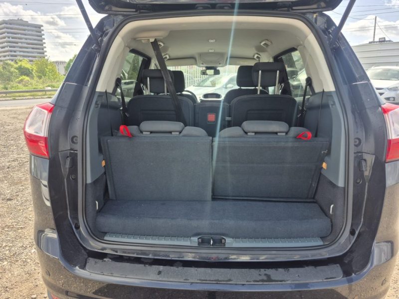 FORD C-Max Grand C-Max II 1.6 TDCi 115 cv 7 PLACES TRES BON ETAT