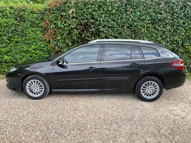 RENAULT LAGUNAIII 2.0 DCI 130 BLACK EDITION 2011