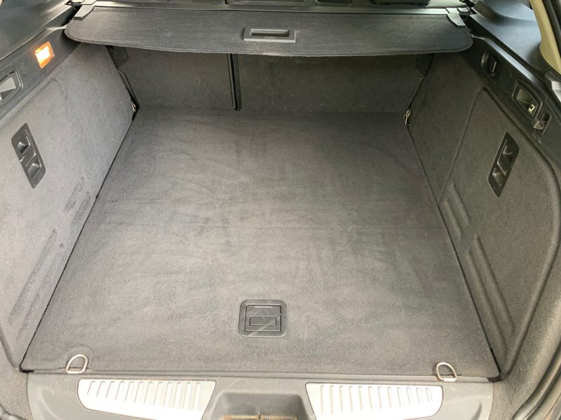 RENAULT LAGUNAIII 2.0 DCI 130 BLACK EDITION 2011