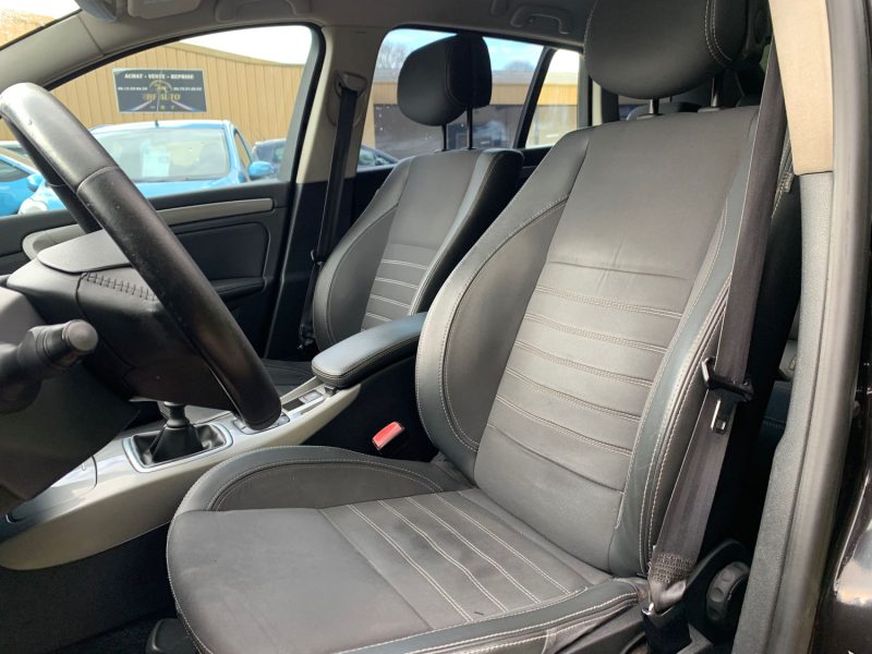 RENAULT LAGUNAIII 2.0 DCI 130 BLACK EDITION 2011