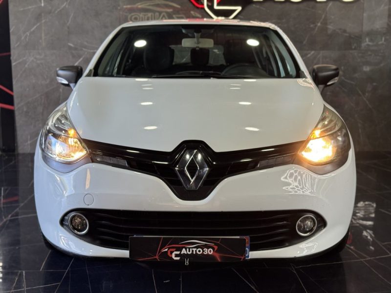 RENAULT CLIO IV Société 1.5 DCI 75 GENERIQUE 2014