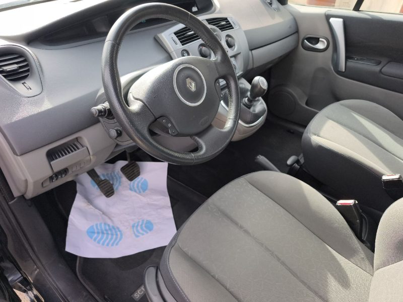 RENAULT SCENIC EXCEPTION 1.5DCI 105 2009