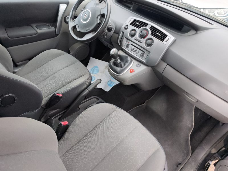 RENAULT SCENIC EXCEPTION 1.5DCI 105 2009