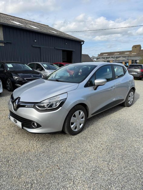 RENAULT CLIO IV SOCIETE 1.5 DCI 75 GENERIQUE 2014