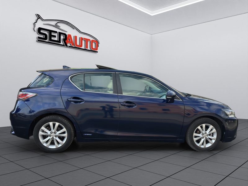 LEXUS CT200H LUXE - TOIT OUVRANT