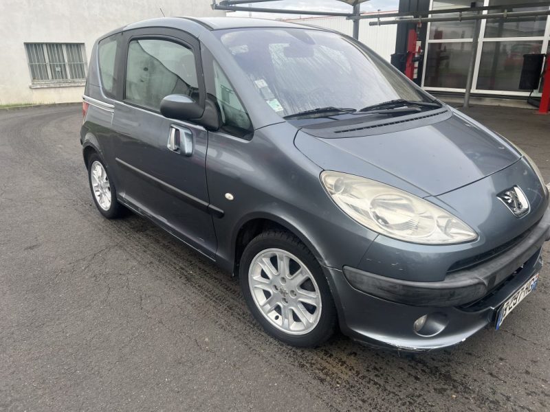 PEUGEOT 1007 DOLCE 1.6E 2-TRONIC 2005