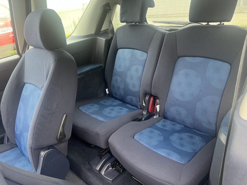 PEUGEOT 1007 DOLCE 1.6E 2-TRONIC 2005