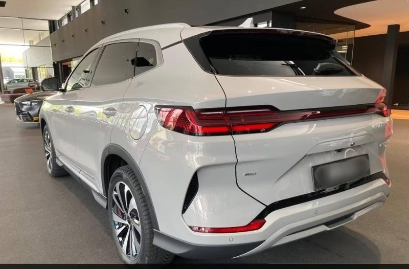 BYD SEAL U DM-i 324ch / Toit pano / HUD / Caméra 360° / Design