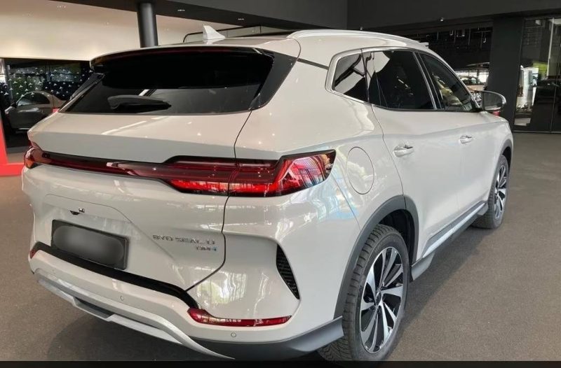 BYD SEAL U DM-i 324ch / Toit pano / HUD / Caméra 360° / Design