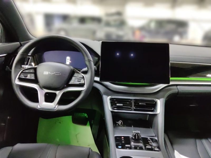 BYD Seal U DM-i 324ch AWD / Toit panoramique / Caméra 360 / Head-Up Display / Design