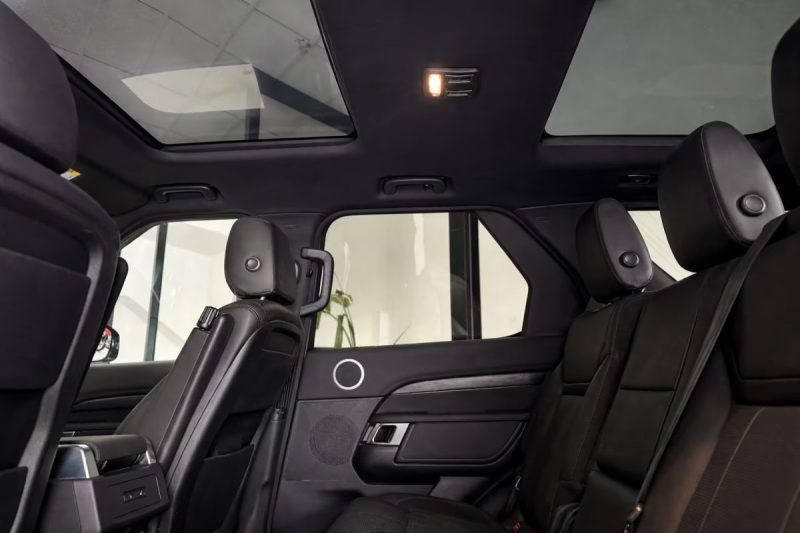 LAND ROVER Discovery 3.0 SDV6 306ch / Toit panoramique / 7 places / Suspension pneumatique / HSE