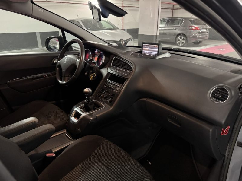 PEUGEOT 5008 1.6 HDI 112 PREMIUM PACK 2011