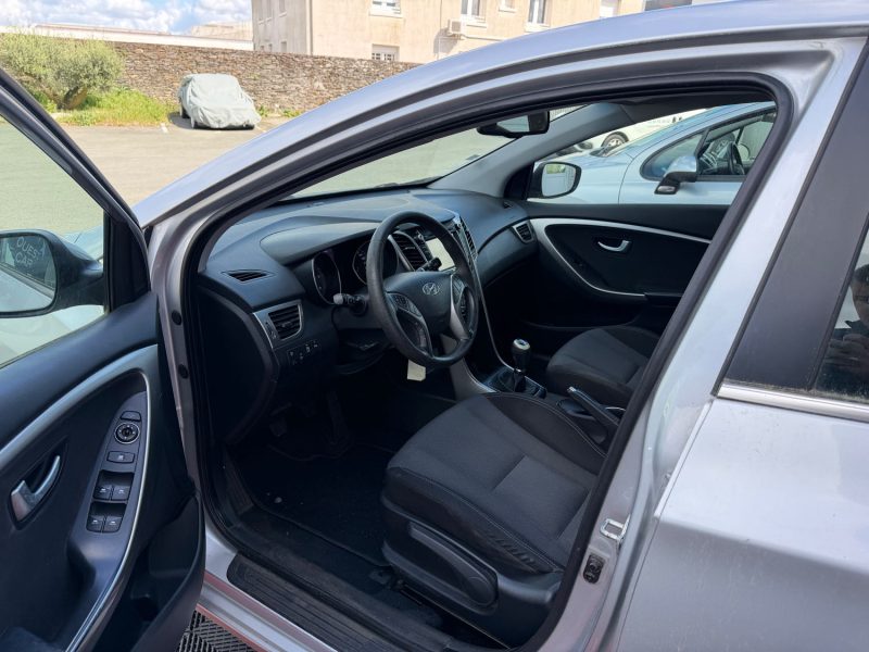 HYUNDAI I30 1.6 CRDI110 PACK SENSATION BLUE DRIVE 