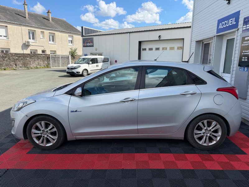 HYUNDAI I30 1.6 CRDI110 PACK SENSATION BLUE DRIVE 