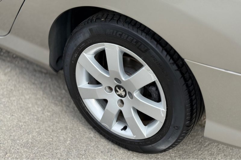 Peugeot 308 SW 1.6 VTi 120 ch Pack Premium - Clim - Break - Attelage - Révisée & Garantie 6 mois