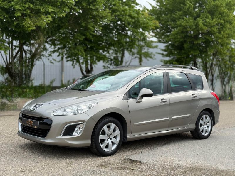 Peugeot 308 SW 1.6 VTi 120 ch Pack Premium - Clim - Break - Attelage - Révisée & Garantie 6 mois