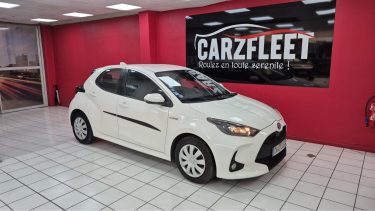 TOYOTA YARIS 4 BERLINE 116cv DYNAMIC BUSINESS/1 ERE MAIN/TVA RECUPERABLE