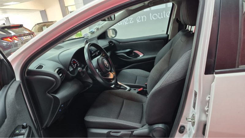 TOYOTA YARIS 4 BERLINE 116cv DYNAMIC BUSINESS 2022/1 ERE MAIN/TVA RECUPERABLE
