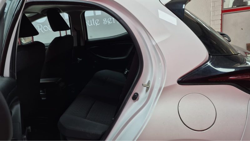 TOYOTA YARIS 4 BERLINE 116cv FRANCE BUSINESS 2022/1 ERE MAIN/TVA RECUPERABLE