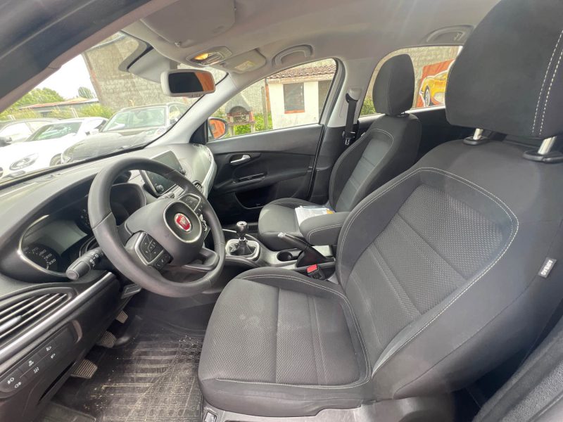 FIAT TIPO BERLINE BICORPS TROIS OU 1.6 D HATCHBACK 120 CV 2017