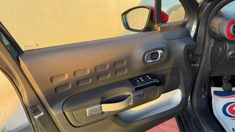 CITROËN C3 1.2  1.2 VTI 82 CV SHINE  2017