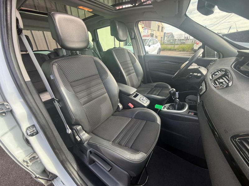 RENAULT SCENIC 3 PHASE 3 BOSE 1.2I - 16V TCE TURBO 130CV TOIT OUVRANT 2015