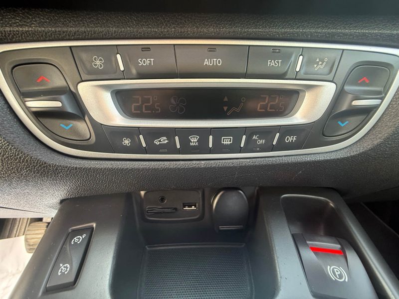 RENAULT SCENIC 3 PHASE 3 BOSE 1.2I - 16V TCE TURBO 130CV TOIT OUVRANT 2015