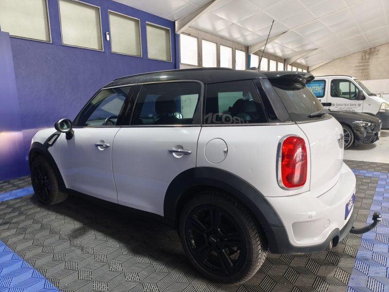 MINI COUNTRYMAN S 184CH BVA édition RED HOT CHILLI 2013