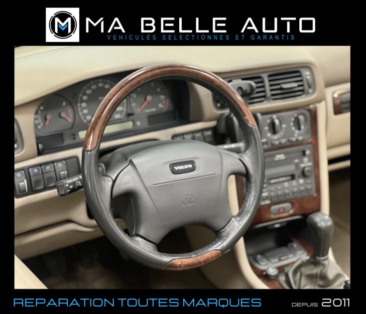 VOLVO C70 CABRIOLET 2.0 TURBO 163 SUMMUM / CARNET COMPLET / 90 euros mensuel