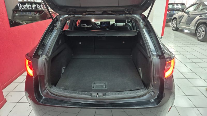 TOYOTA COROLLA TOURING SPORTS 122cv DYNAMIC BUSINESS/1 ERE MAIN/TVA RECUPERABLE