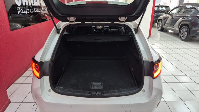 TOYOTA COROLLA TOURING SPORTS 122cv DYNAMIC BUSINESS/1 ERE MAIN/TVA RECUPERABLE