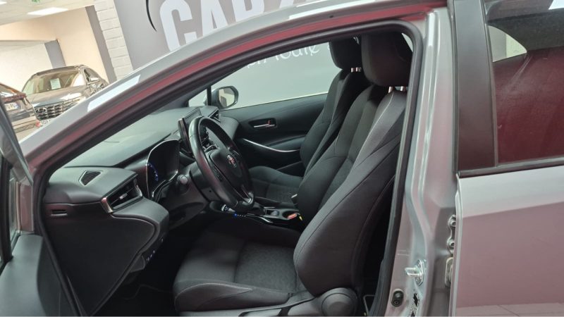 TOYOTA COROLLA BERLINE 122cv DYNAMIC BUSINESS/1 ERE MAIN/TVA RECUPERABLE