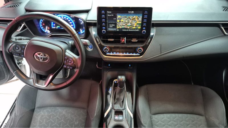 TOYOTA COROLLA BERLINE 122cv DYNAMIC BUSINESS/1 ERE MAIN/TVA RECUPERABLE