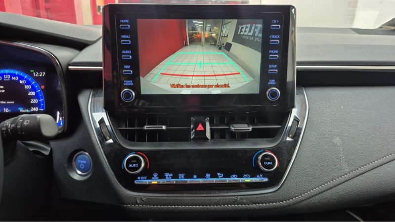 TOYOTA COROLLA BERLINE 122cv DYNAMIC BUSINESS/1 ERE MAIN/TVA RECUPERABLE