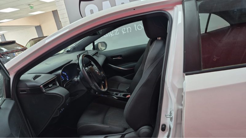 TOYOTA COROLLA BERLINE 122cv DYNAMIC BUSINESS/1 ERE MAIN/TVA RECUPERABLE