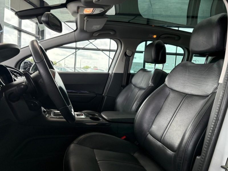 🔹 PEUGEOT 3008 1.6 HDI 115 Féline🌅 Toit panoramique ✨ Intérieur cuir🛡️ Garantie 6 mois
