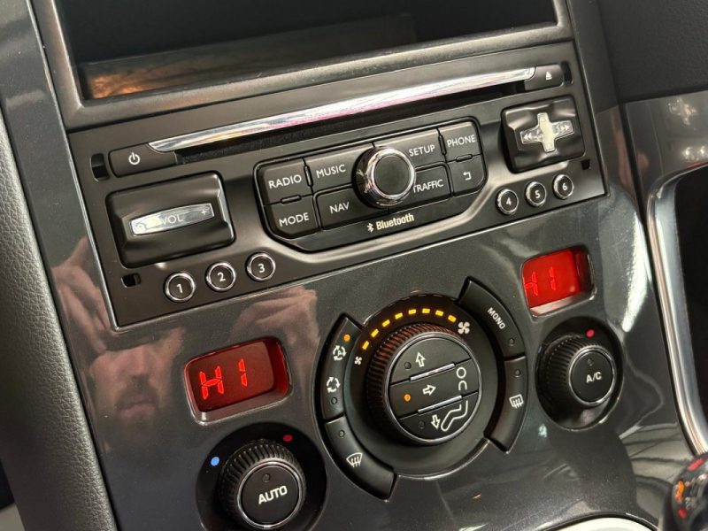 🔹 PEUGEOT 3008 1.6 HDI 115 Féline🌅 Toit panoramique ✨ Intérieur cuir🛡️ Garantie 6 mois