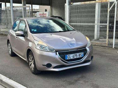 PEUGEOT 208 1.2 82CH