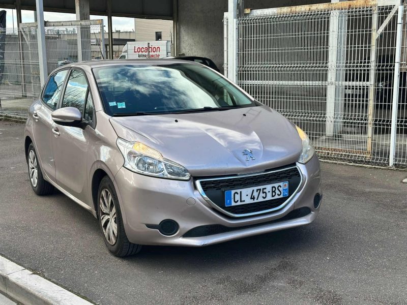 PEUGEOT 208 1.2 82CH