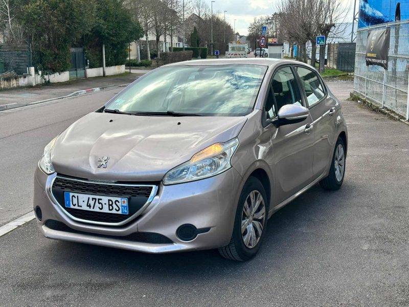 PEUGEOT 208 1.2 82CH
