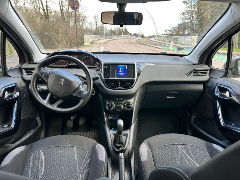 PEUGEOT 208 1.2 82CH