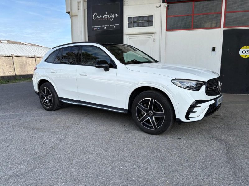 MERCEDES GLC 300e 4MATIC 204ch / Toit pano / Attelage / Sièges chauffants / AMG Line